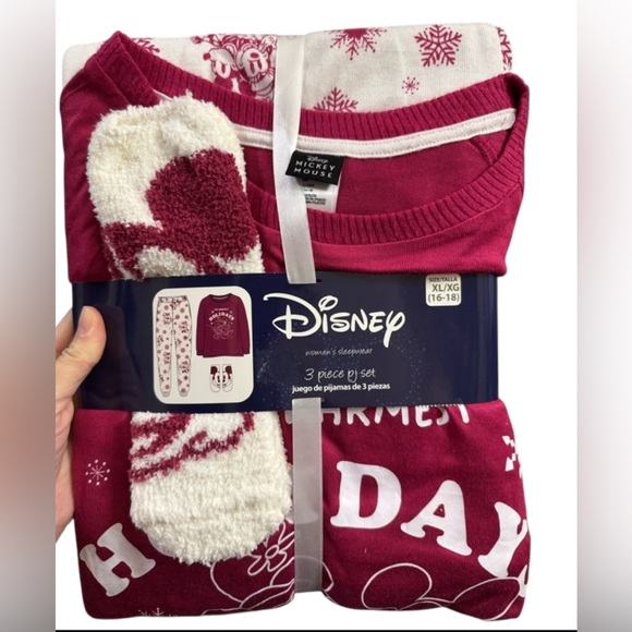 DISNEY’S WOMEN’S MICKEY MOUSE PAJAMA GIFT SET, 3-Piece - Picture 6 of 8